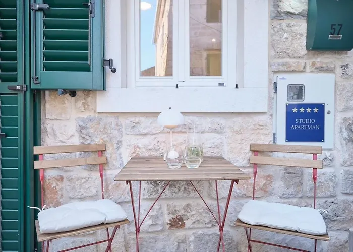 Heritage House In Historic Center Of Feriehus